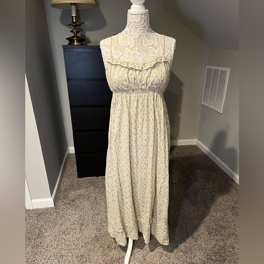 Christy Dawn Cream and Green Herbal Print Maxi Dress size M
